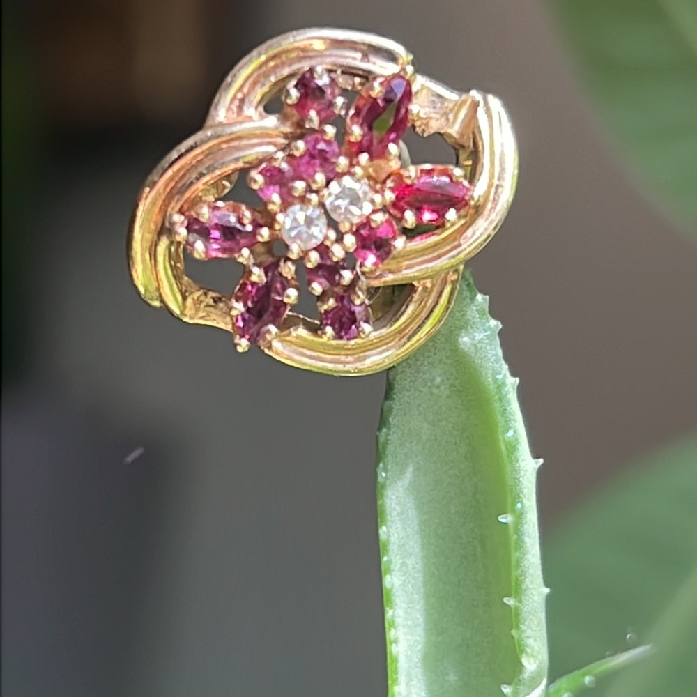 14 karat gold, ruby and diamond pendant - Picture 10 of 11